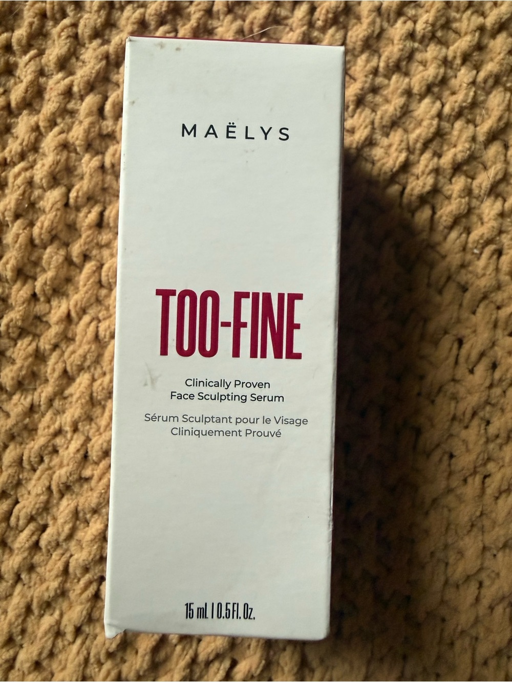 Maëlys Too-Fine Face Sculpting Serum - White with Red Accent